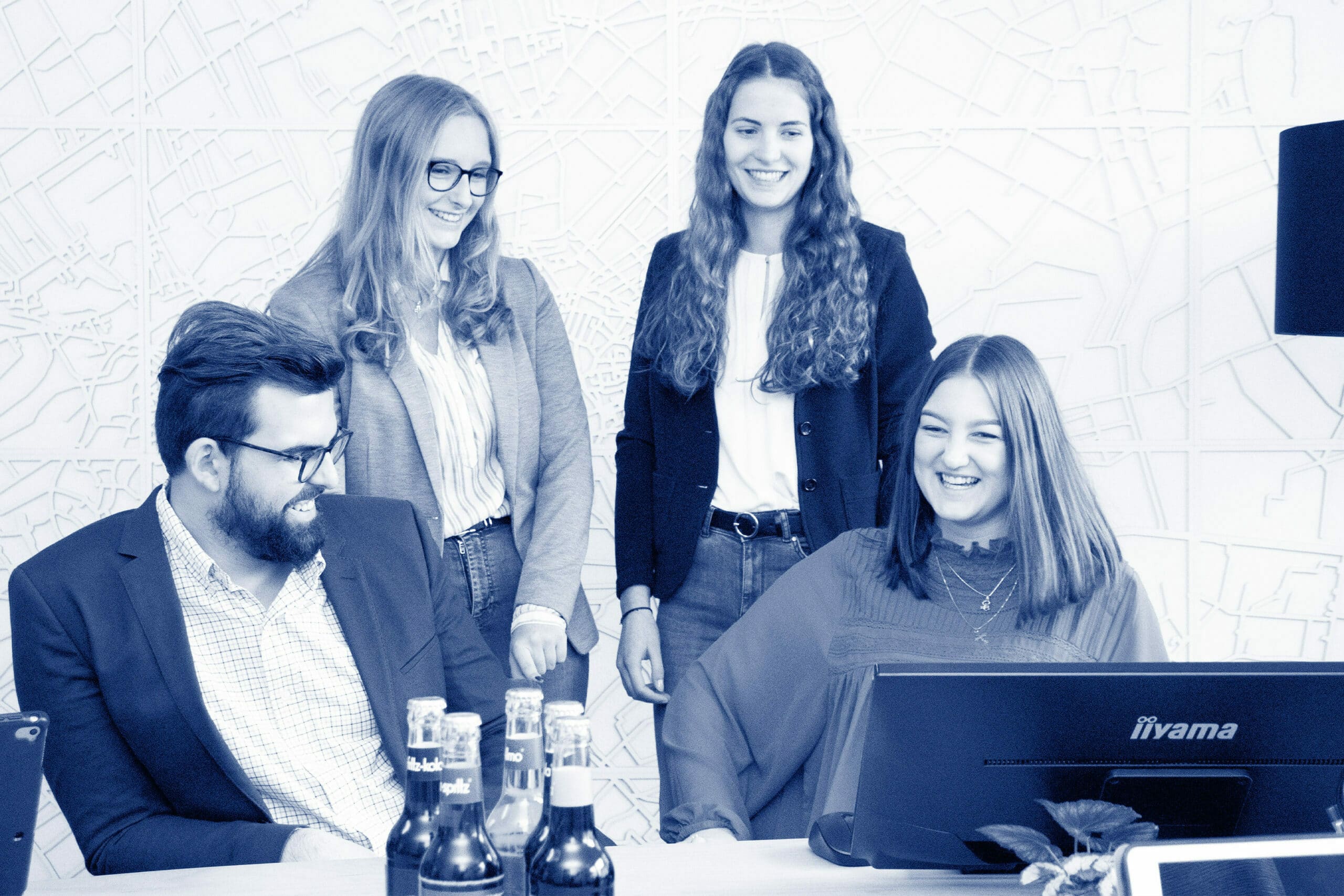 Deine Ausbildung bei der Plenter und Hiltmann Steuerberatung I Fort- und Weiterbildungsmöglichkeiten ✓ Zuverlässiges Team ✓ Feedbackkultur ✓